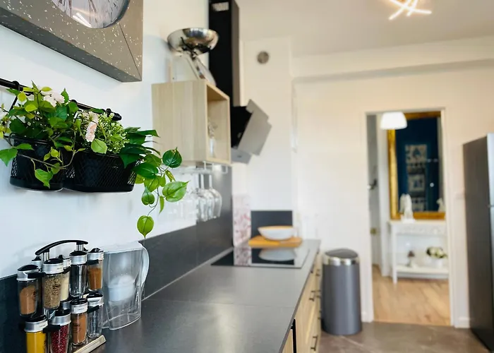 Yucca, Avec Garage Privé Et Balcon Appartamento *