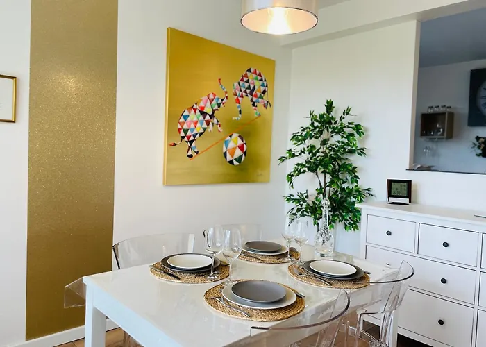 Yucca, Avec Garage Privé Et Balcon Caen