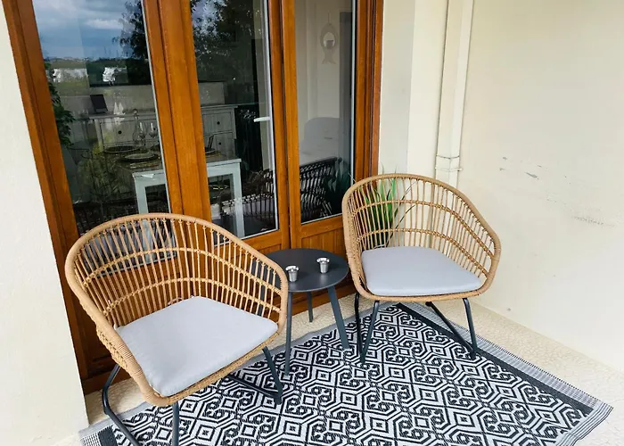 Daire Yucca, Avec Garage Prive Et Balcon Caen