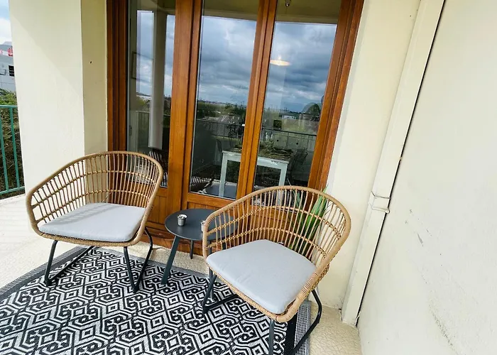 Yucca, Avec Garage Privé Et Balcon Appartamento